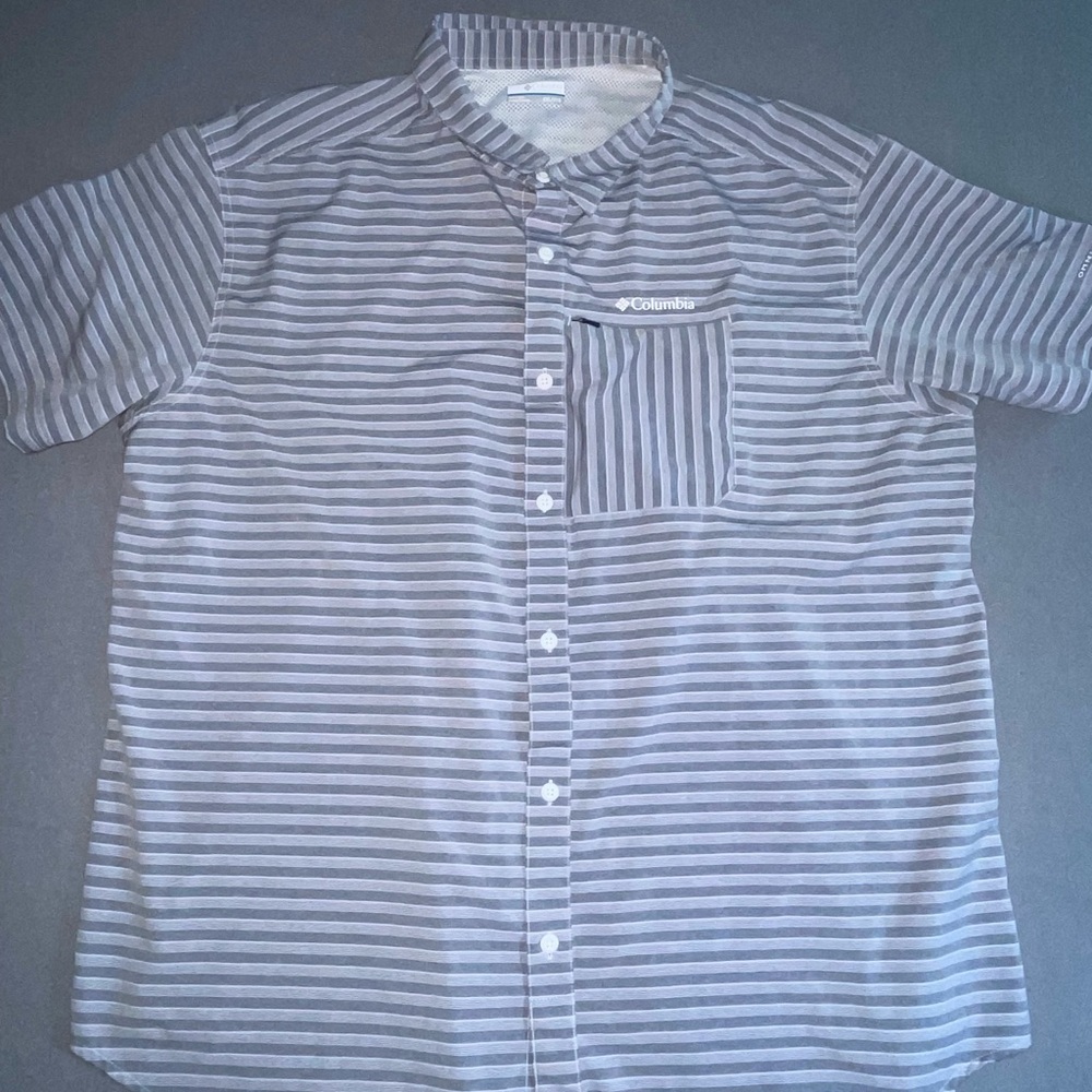 Columbia button down fishing shirt